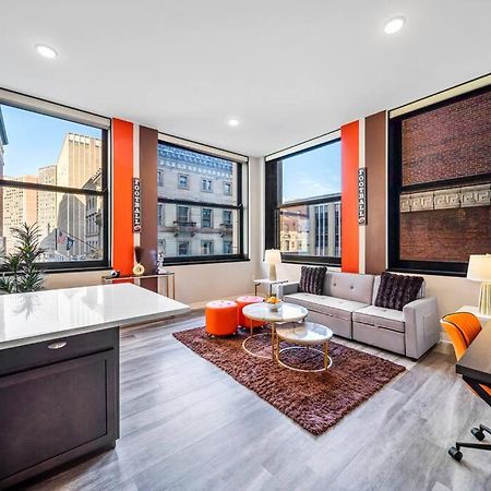 Heart Of Dt With Corner View And With Free Pool & Steam 307 Apartment Cleveland Exterior photo